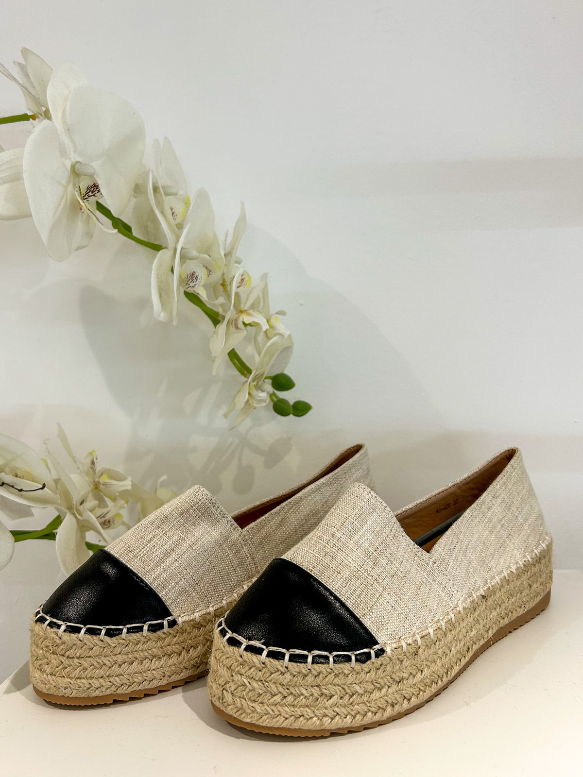 Canvas Faux Leather Contrast Toe Espadrille