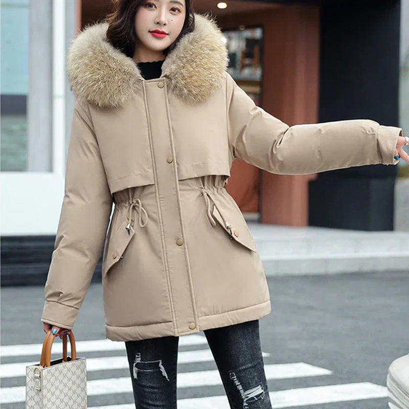 Women's winter coat with loose hood and thick synthetic fleece