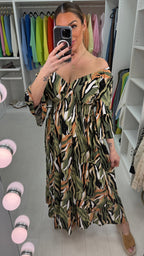Oliva Abstract Print V Neck Magic Maxi Dress