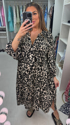 Zaniyah Abstract Print Loose Fit Maxi Dress
