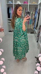 Zaniyah Abstract Print Loose Fit Maxi Dress