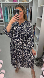 Zaniyah Abstract Print Loose Fit Maxi Dress