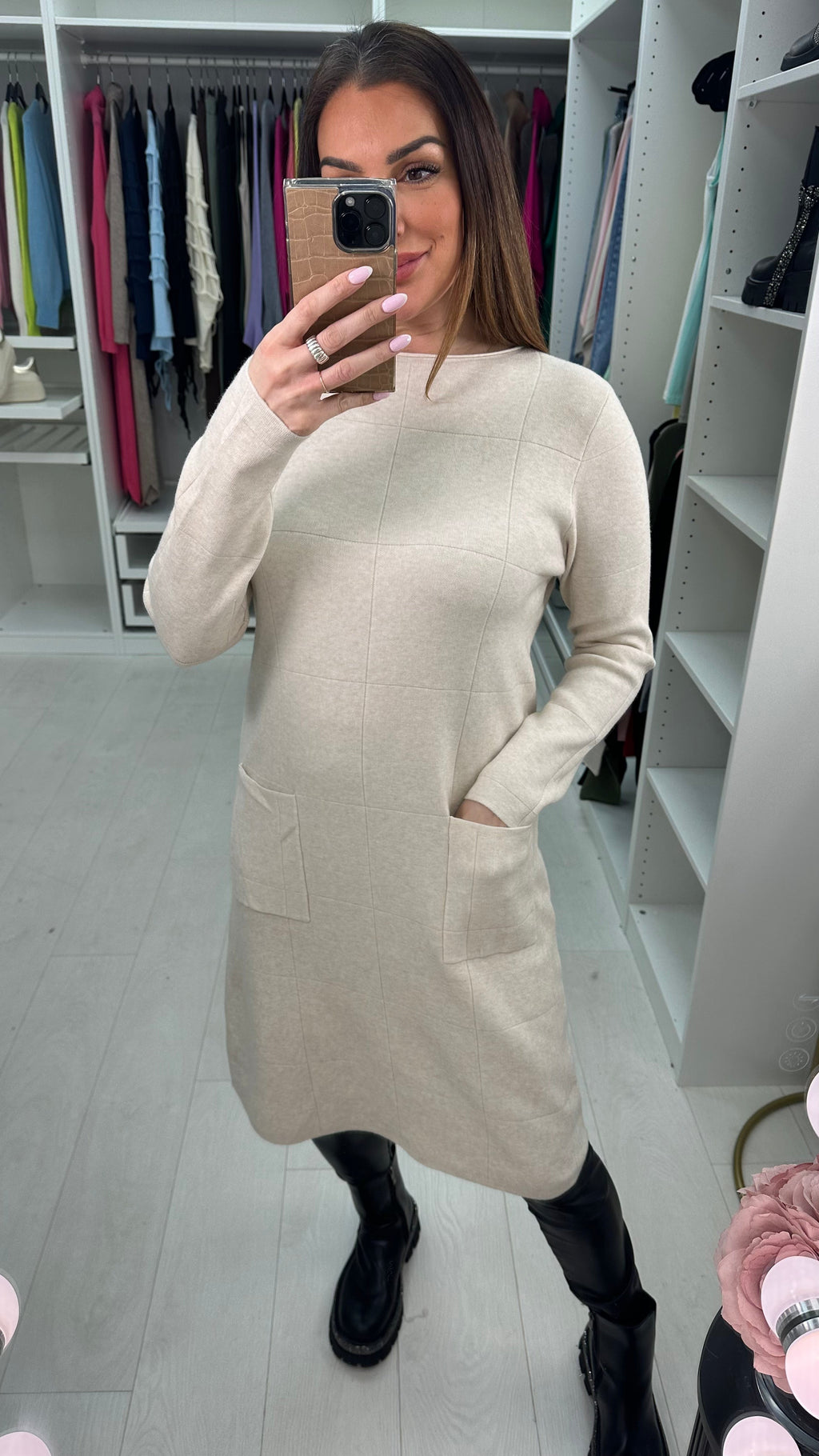 Gabija Plain Checkered Jumper Dress