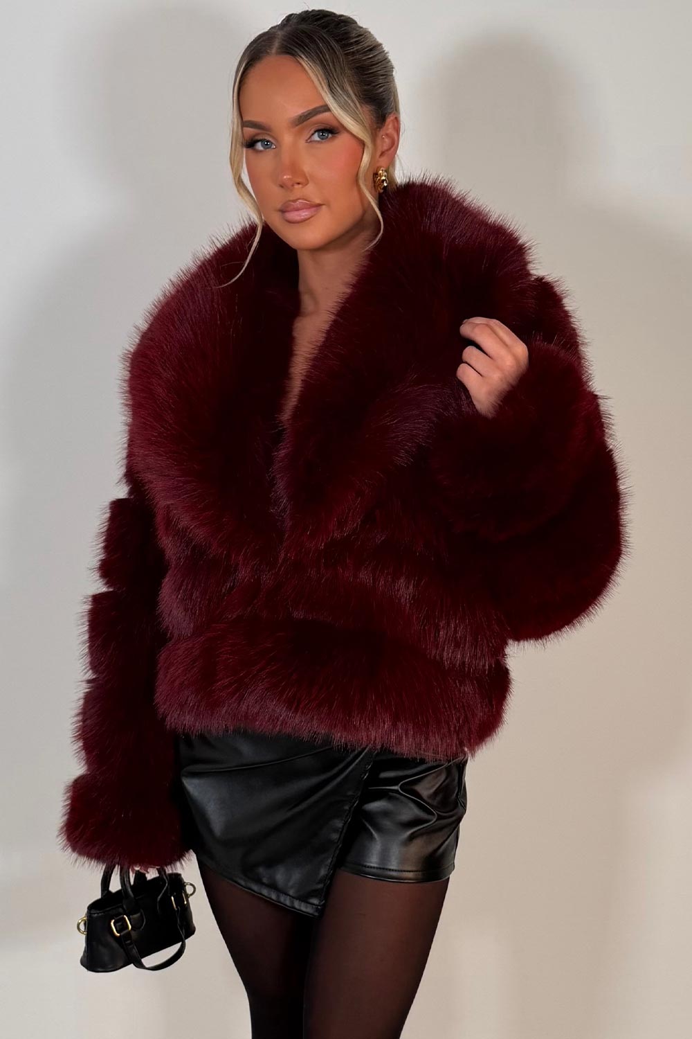 Faux Fur Coat With Collar Burgundy