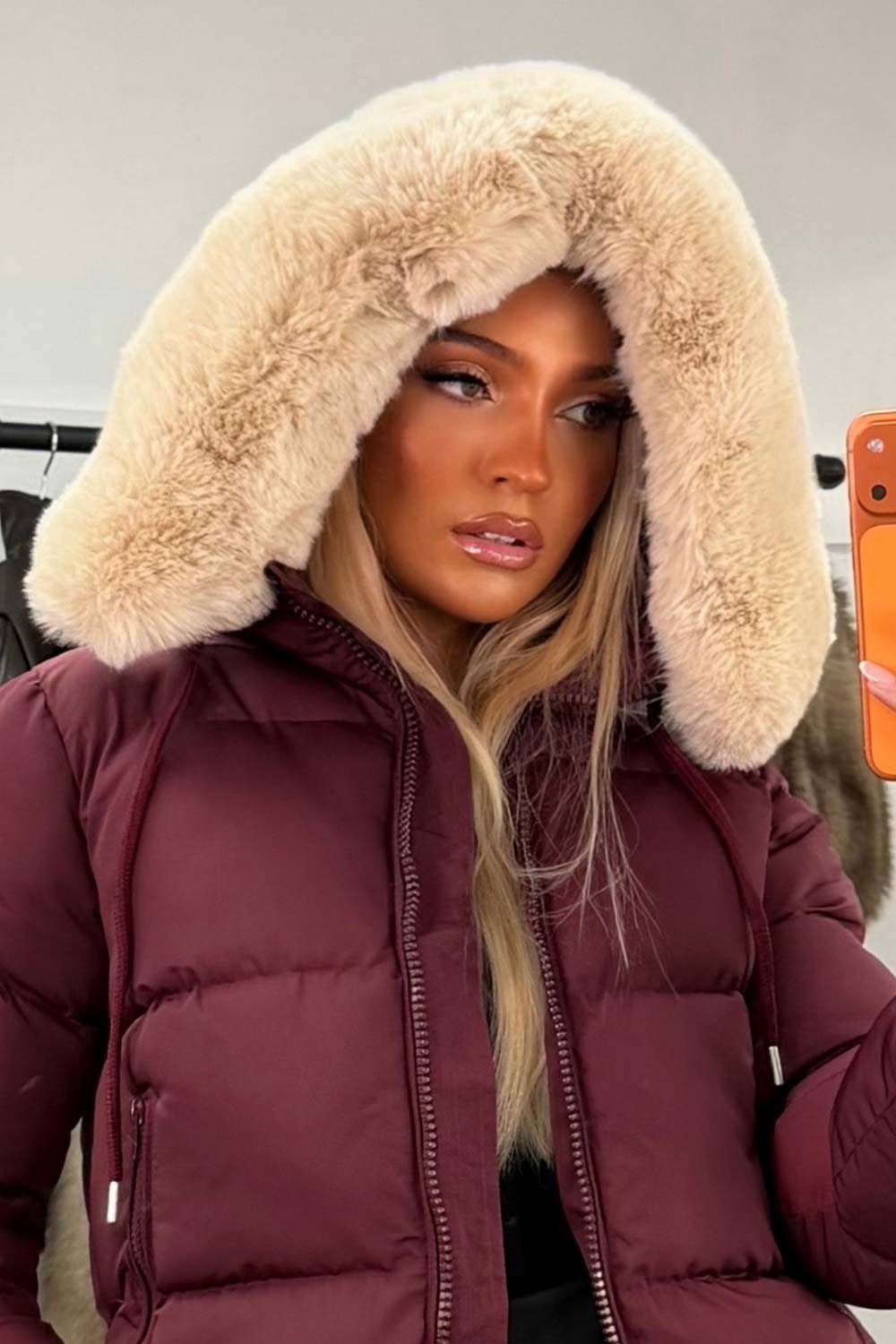 Puffer Jacket With Fur Hood Burgundy