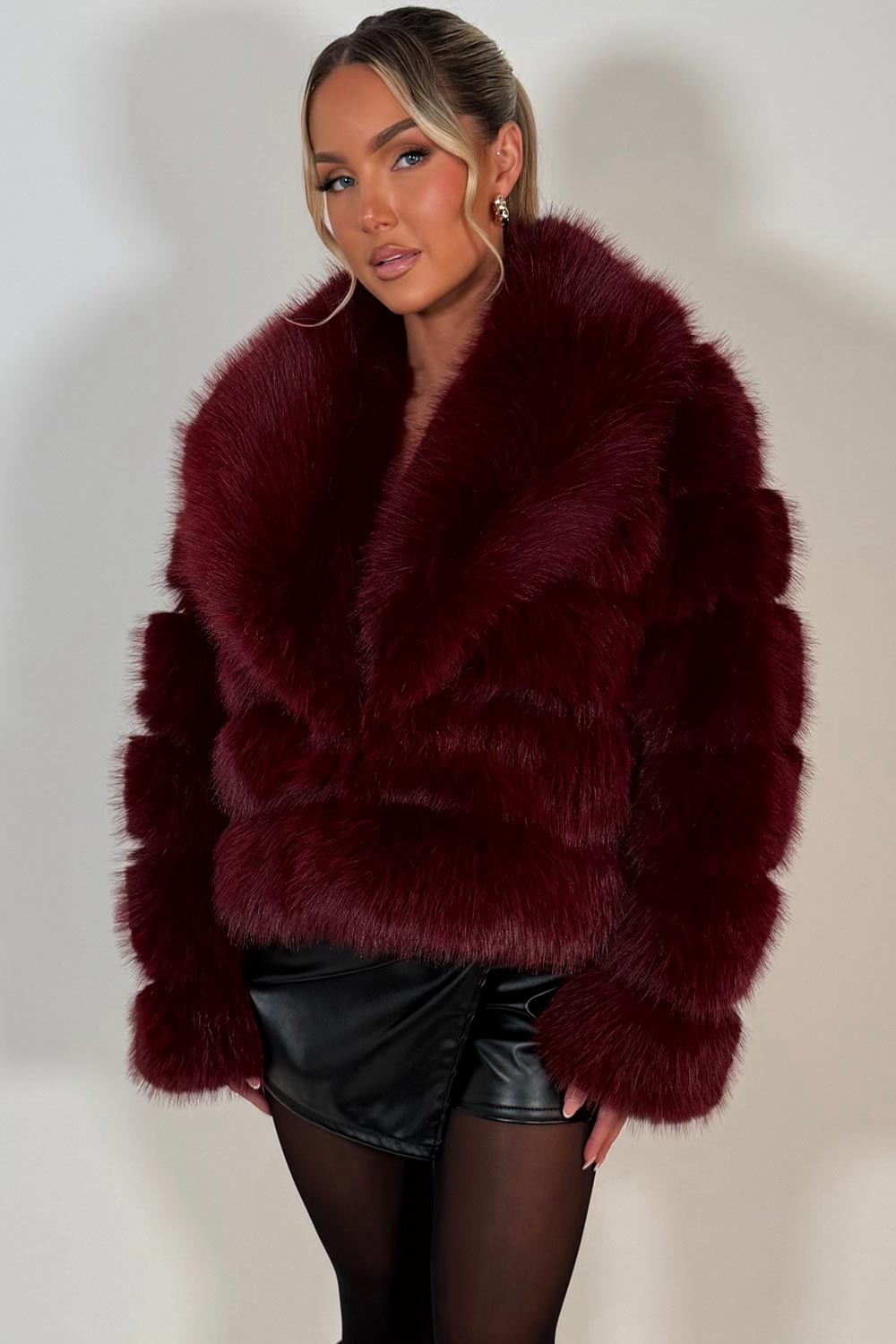 Faux Fur Coat With Collar Burgundy